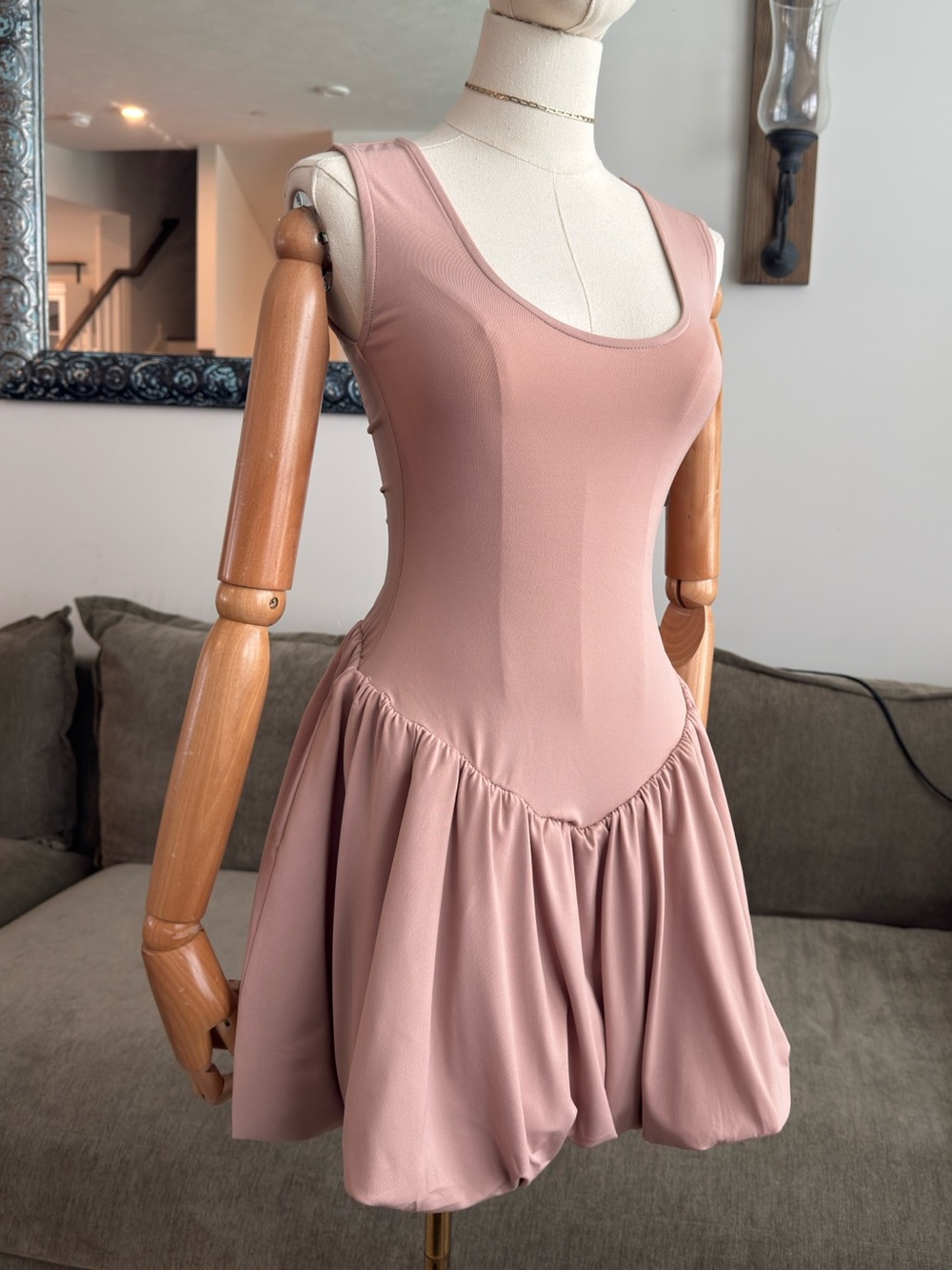 WeWoreWhat Deep V Waist Bubble Mini Dress in Blush/Pink | Size S - Picture 2 of 14